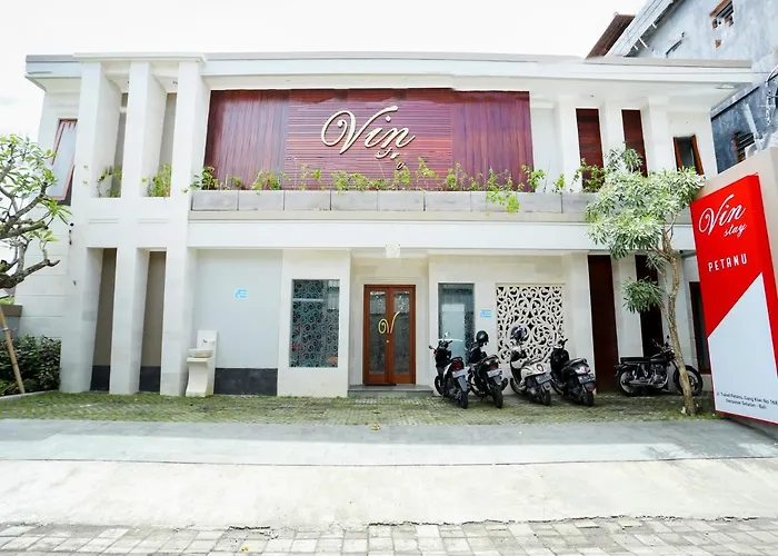 Hotel Super Oyo Capital O 90291 Vin Petanu Pesanggaran
